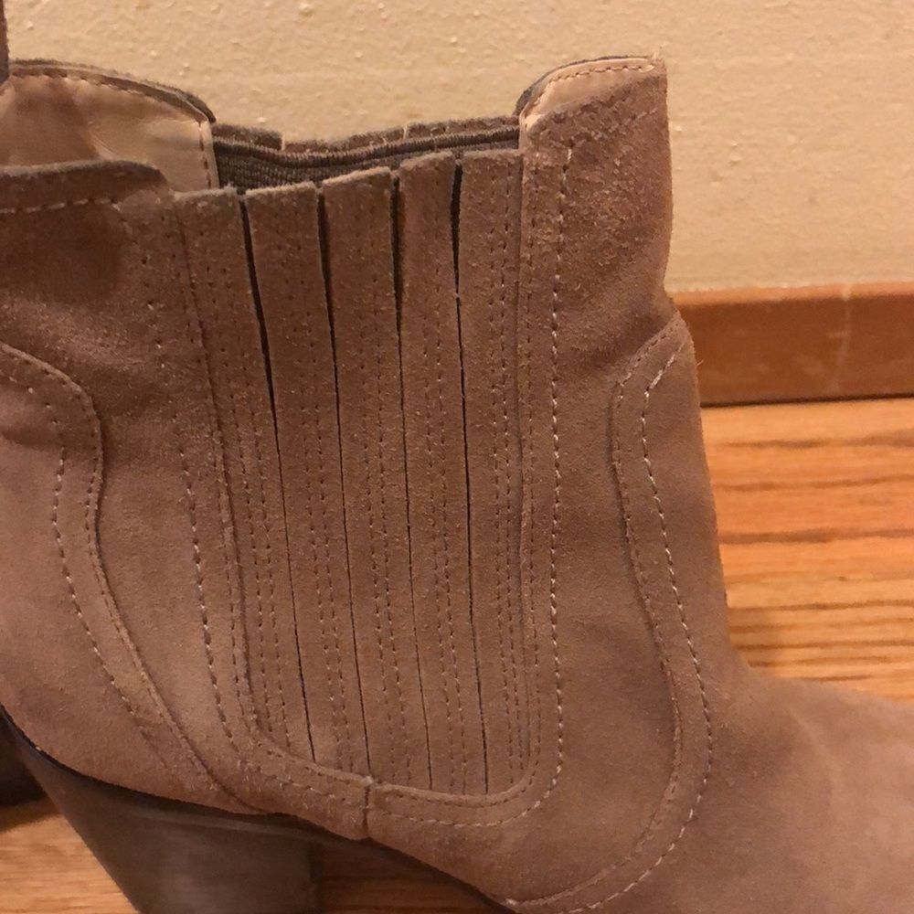 Sole Society tan heeled booties - Picture 3 of 10